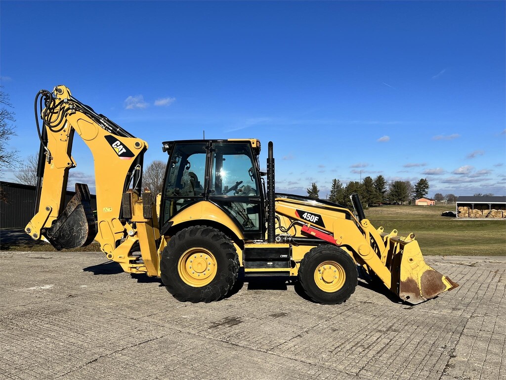 2016 Caterpillar 450F