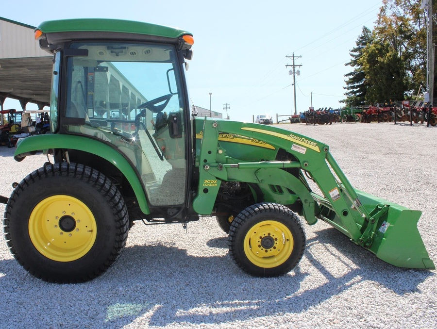 2010 John Deere 3520