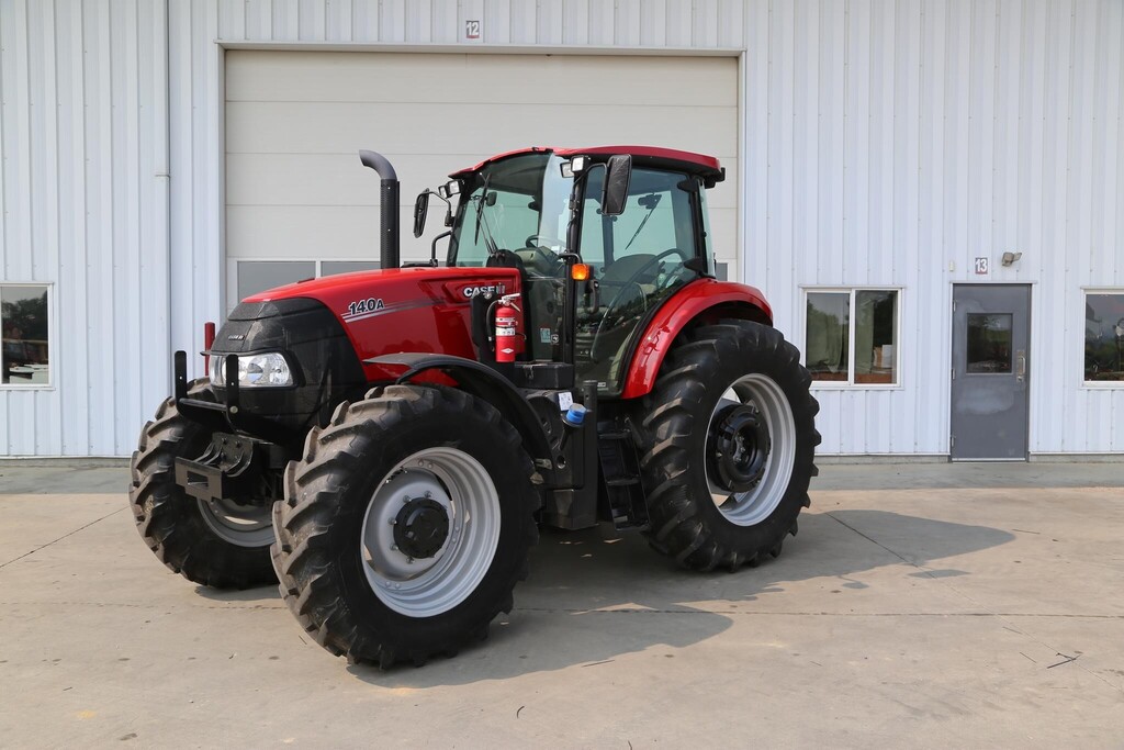2021 Case IH Farmall 140A