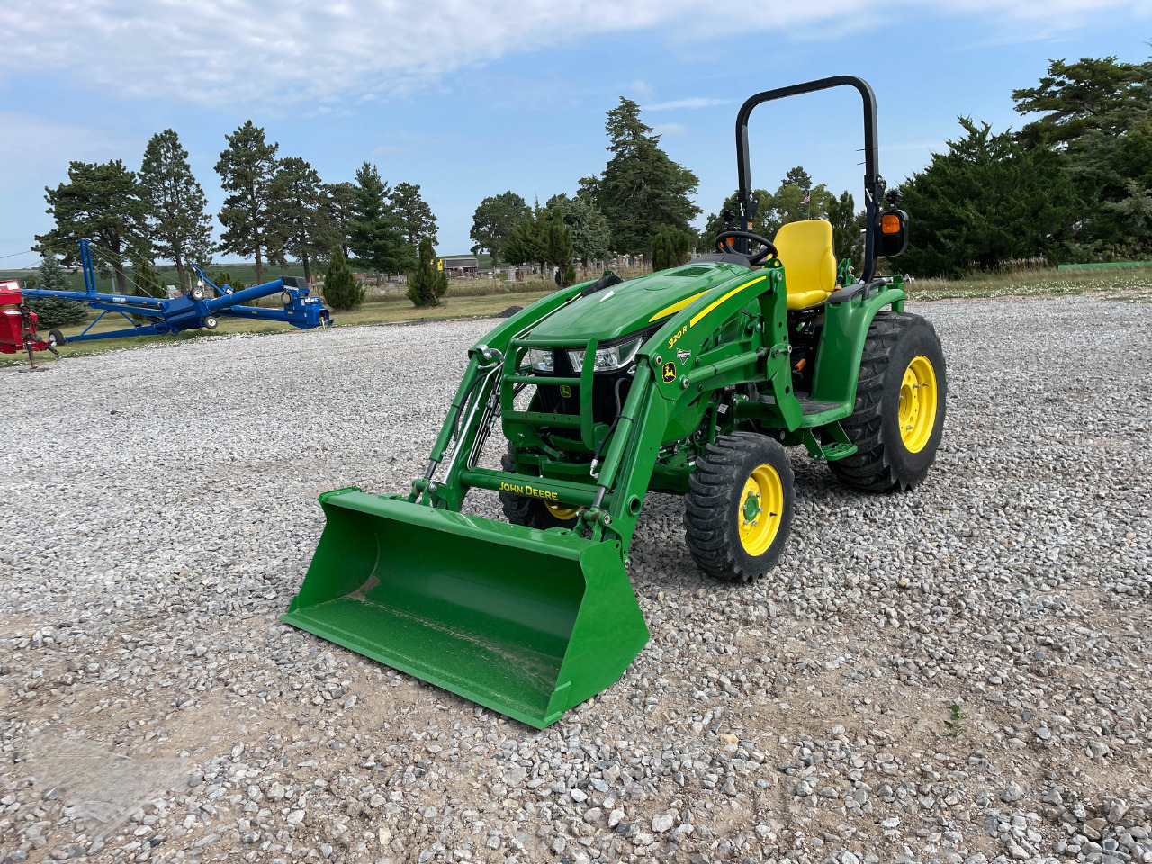 2022 John Deere 3046R