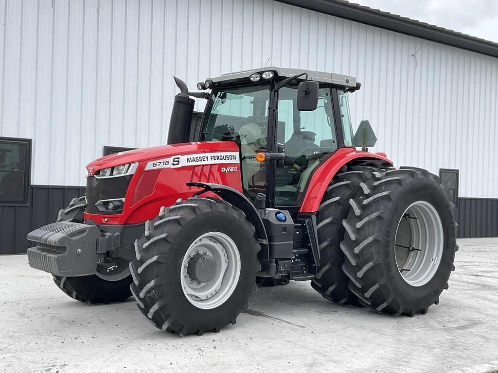 2019 Massey Ferguson 6716S