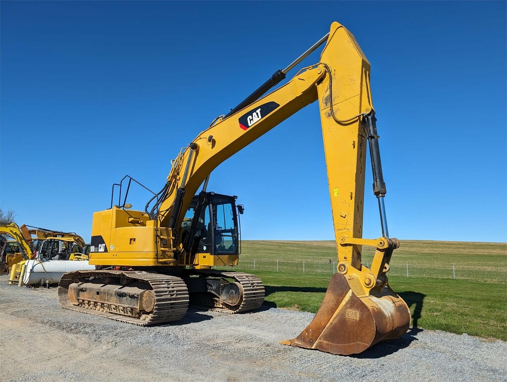 2014 Caterpillar 328D LCR