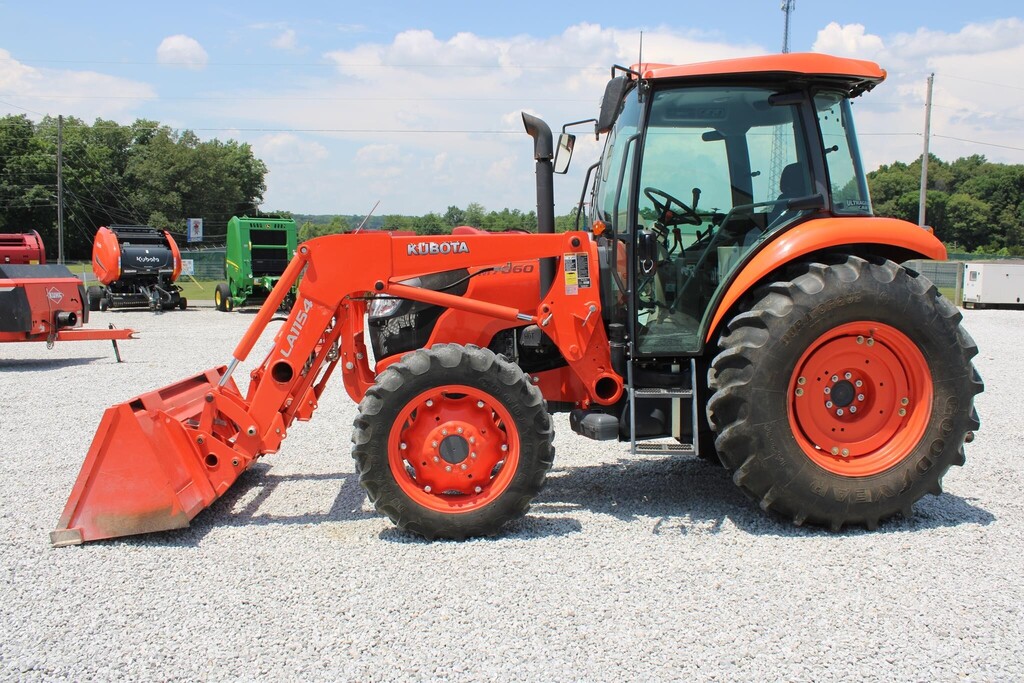 2017 Kubota M7060
