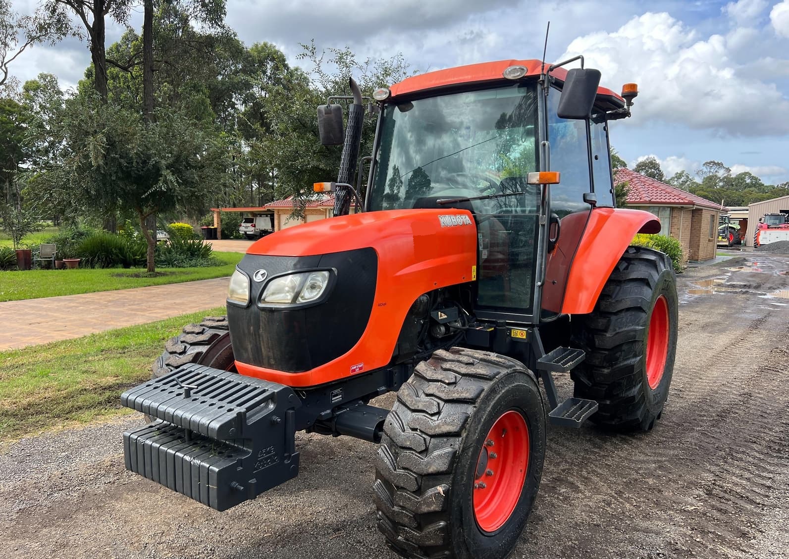 2016 Kubota M108 S