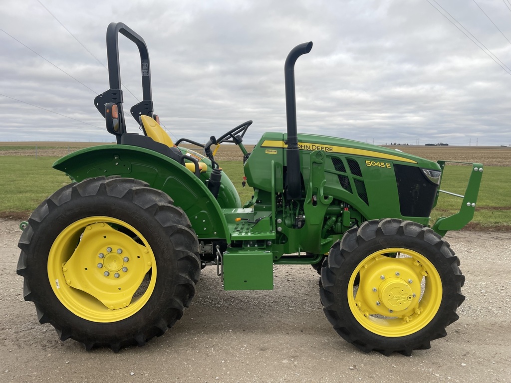 2022 John Deere 5045E