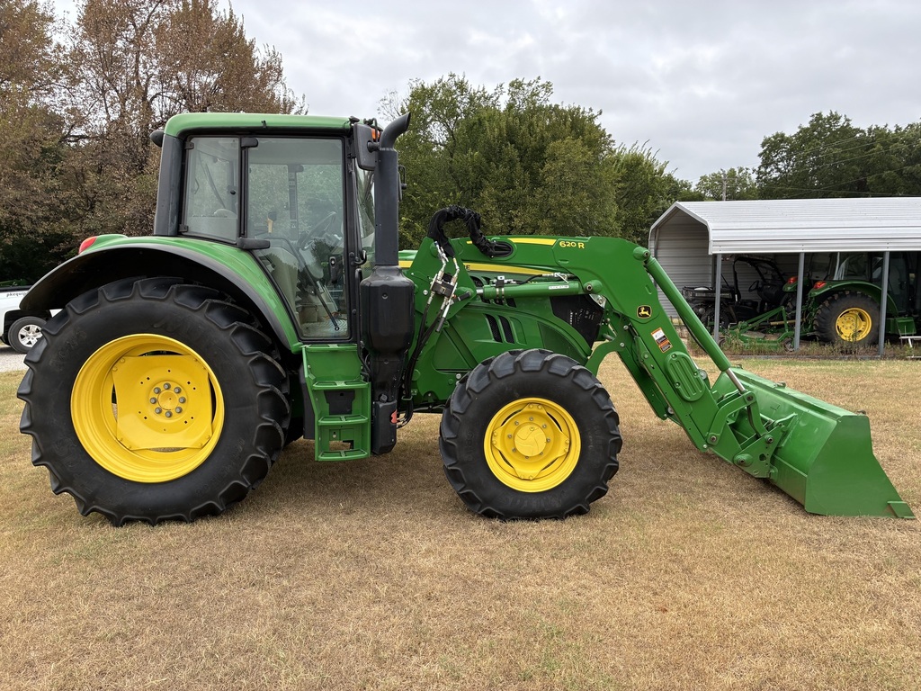 2016 John Deere 6110M