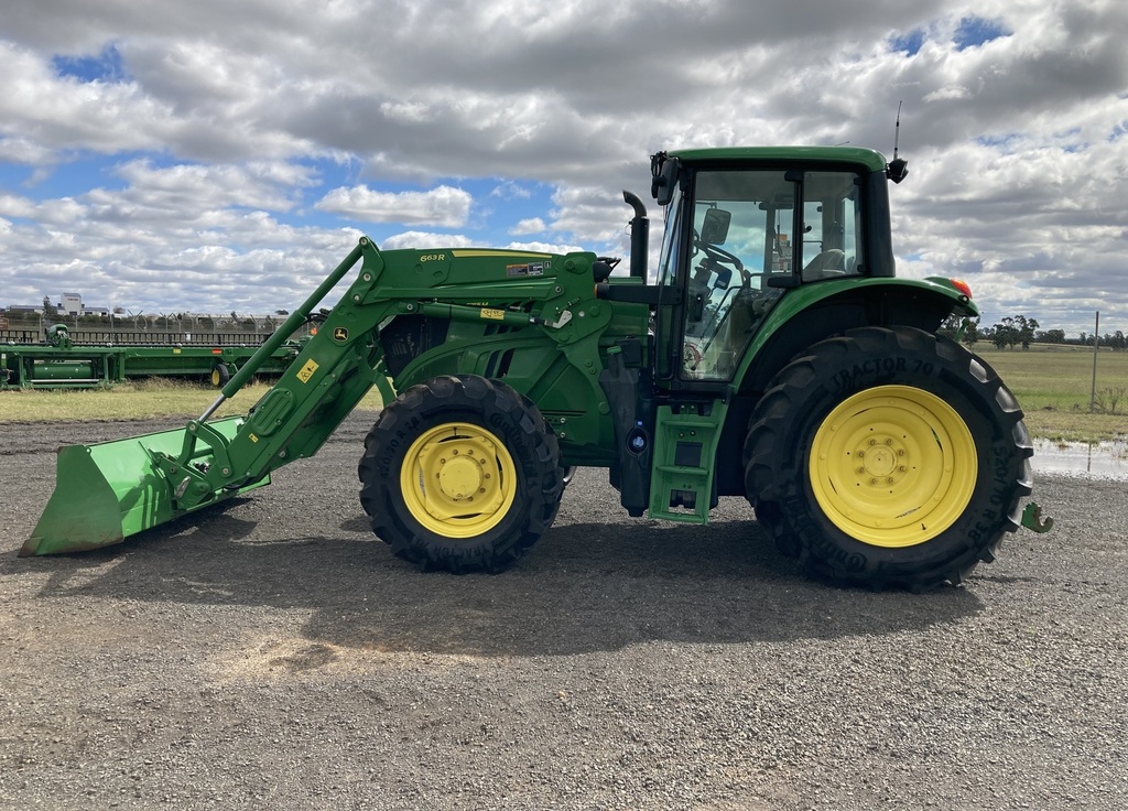 2019 John Deere 6155M