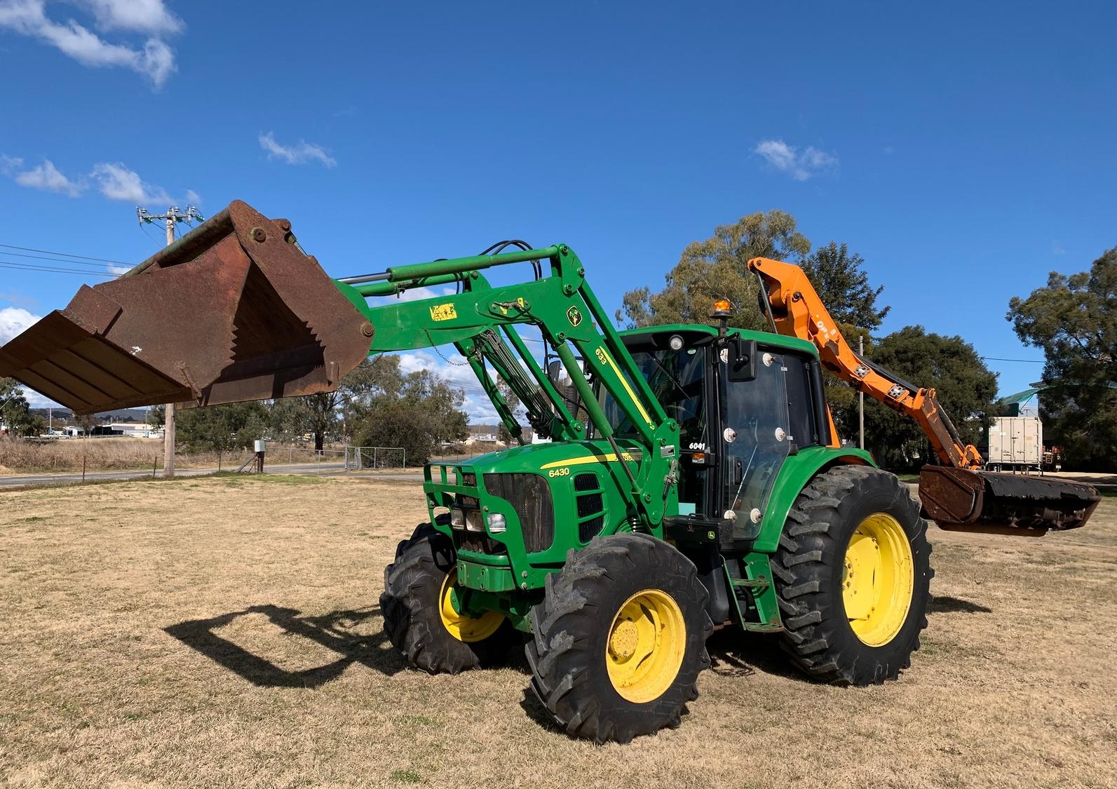 2009 John Deere 6430